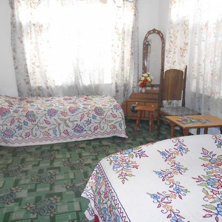 New World Apartment Srīnagar Екстериор снимка